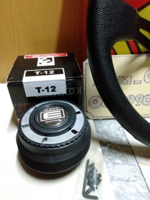 พวงมาลัยแต่ง MOMO/ พร้อมคอพวงมาลัย