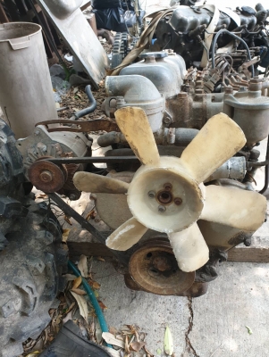 เครื่องดีเเซล รหัสbของโตต้า หมุนได้แต่ไม่เคยลองติดเครื่อง ไม่มีเลขขาย18000 สนใจ 0827861333 เครื่องอยู่คลอง6ลำลูกกา วัดประชุมราษฎร์