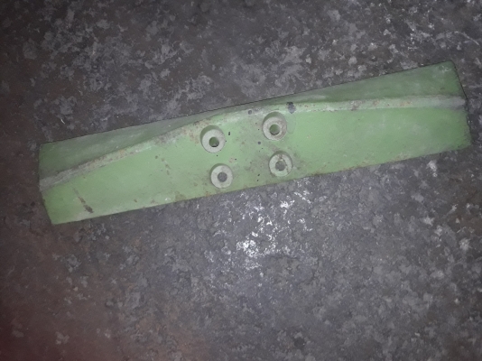 ขายแผ่นตีนเป็ด D4.(ของใหม่)ขนาดกว้าง70ซม. รู16มม.