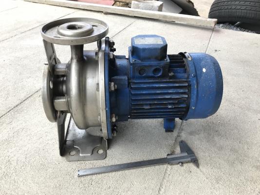 ขายปั๊มน้ำหอยโข่งหัวปั๊มสแตนเลส Ebara 2HP. 380V made in Italy ขนาดเข้า 2นิ้ว ออก 1.2นิ้ว สภาพสวยเดิมๆ หมุนนิ่ม พร้อมใช้งาน ขายปั๊มน้ำหอยโข่งหัวปั๊มสแตนเลส Ebara 2HP. 380V made in Italy ขนาดเข้า 2นิ้ว ออก 1.2นิ้ว สภาพสวยเดิมๆ หมุนนิ่ม พร้อมใช้งาน