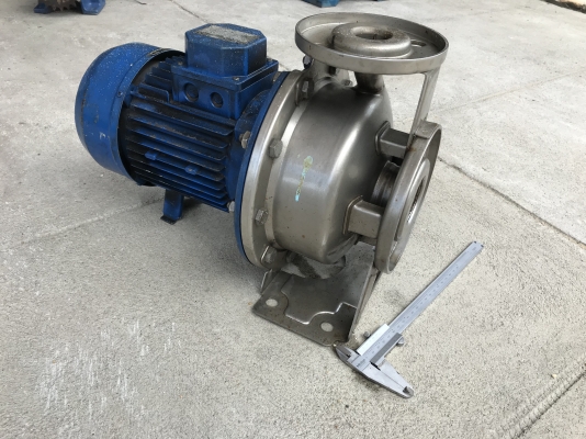 ขายปั๊มน้ำหอยโข่งหัวปั๊มสแตนเลส Ebara 2HP. 380V made in Italy ขนาดเข้า 2นิ้ว ออก 1.2นิ้ว สภาพสวยเดิมๆ หมุนนิ่ม พร้อมใช้งาน ขายปั๊มน้ำหอยโข่งหัวปั๊มสแตนเลส Ebara 2HP. 380V made in Italy ขนาดเข้า 2นิ้ว ออก 1.2นิ้ว สภาพสวยเดิมๆ หมุนนิ่ม พร้อมใช้งาน