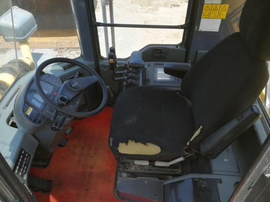 ขาย KOMATSU WA400-3E นำเข้าจากญี่ปุ่น โทร&bull;090-986-2521 อ๊อบ