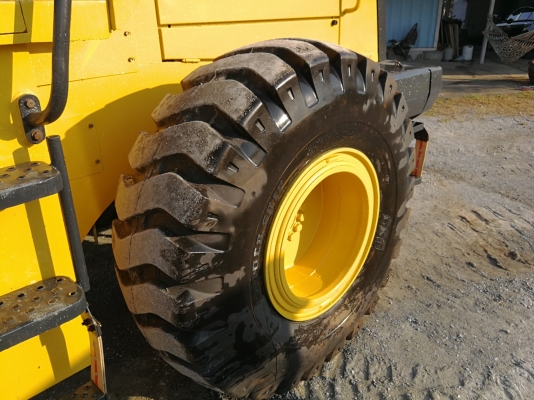 ขาย รถตักล้อยาง TCM L27-3 แขนยาวแท้จากญี่ปุ่น ยางใหม่ 4เส้น ใช้งานยาวๆ รถสวยกริ๊บ โทร.090-986-2521 อ๊อบ