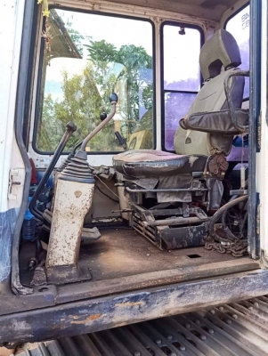 KOMATSU PC 120-5 KOMATSU PC 120-5