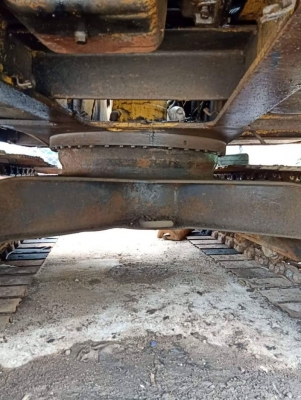 KOMATSU PC 120-5 KOMATSU PC 120-5