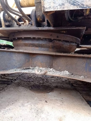 KOMATSU PC 120-5 KOMATSU PC 120-5