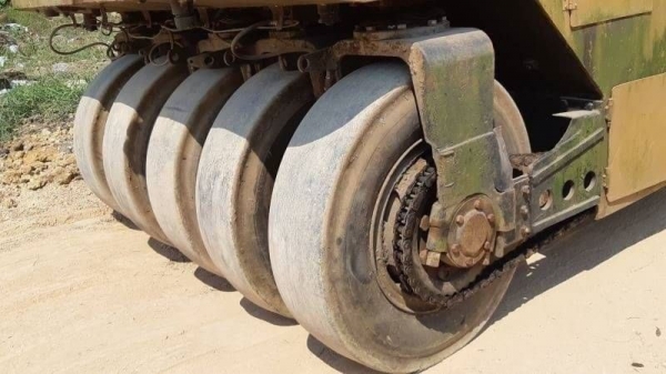 ขาย 225,000 รถบด 9 ล้อ KAWASAKI KR15B เอกสารเล่มทะเบียนภาษีเต็มไม่ขาด เครื่องดี ระบบดี พร้อมใช้งาน เล่มทะเบียน  รถอยู่  นครปฐม โทร 0610710295  สนใจ รายการสินค้า อื่นๆ ที่ เว็ปไชค์ Truck2Hand https://www.truck2hand.com/index.php?actions=content/search&amp;