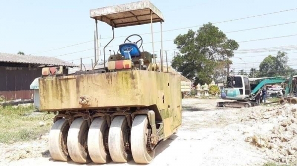 ขาย 225,000 รถบด 9 ล้อ KAWASAKI KR15B เอกสารเล่มทะเบียนภาษีเต็มไม่ขาด เครื่องดี ระบบดี พร้อมใช้งาน เล่มทะเบียน  รถอยู่  นครปฐม โทร 0610710295  สนใจ รายการสินค้า อื่นๆ ที่ เว็ปไชค์ Truck2Hand https://www.truck2hand.com/index.php?actions=content/search&amp;