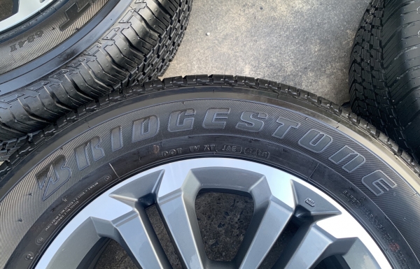 ล้อแม็กป้ายแดง Mitsu Triton ขอบ 18 รุ่นใหม่ล่าสุด พร้อมยางป้ายแดง 265-60-18 Bridgestone ปลายปี 18 แม็กสวย ยางมีตุ่ม ล้อแม็กป้ายแดง Mitsu Triton ขอบ 18 รุ่นใหม่ล่าสุด พร้อมยางป้ายแดง 265-60-18 Bridgestone ปลายปี 18 แม็กสวย ยางมีตุ่ม