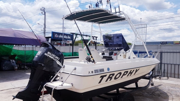 ขายเรือ byliner thophy 19f