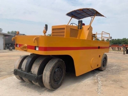 ขายเหมา 2 คัน 650,000 บาท รถบด 9 ล้อยาง เอกสารเล่มทะเบียนพร้อมโอน   คันที่ 1 ขาย 455,000 รถบดล้อยาง 9 ล้อ SAKAI TS9 สภาพสวยสุดยอด พร้อมใข้ เครื่องดี เกียร์แรง ยางใหม่ เอกสารเล่มทะเบียน  คันที่ 2 ขาย 225,000 รถบด 9 ล้อ KAWASAKI KR15B เอกสารเล่มทะเบียนภาษีเ