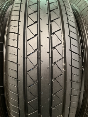 ยางป้ายแดง 205-70-15 Yokohama ปี 19 ดอกเต็มๆ ตุ่มชัด