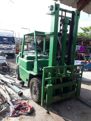ขายฟอร์คลิฟต์ KOMATSU ยกได้4ตันเสาสูง4เมตรราคา 165,000