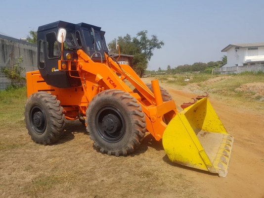 รถตัก TCM STD25 ขนาดบุ้งกี๋ 1.2 คิวขนาดกระทะล้อยางขอบ 24 นิ้วเหมาะสำหรับตัดหินตักทรายหรือลานข้าวเปลือก ลานมันเครื่องยนต์ Isuzu รถเก่าญี่ปุ่นไม่เคยใช้งานในไทย สภาพพร้อมใช้งานใช้งานได้ทุกระบบ ระบบ ขับเคลื่อน 4 ล้อ  ราคา390,000 บาท สนใจติดต่อ #KPGแทรคเต