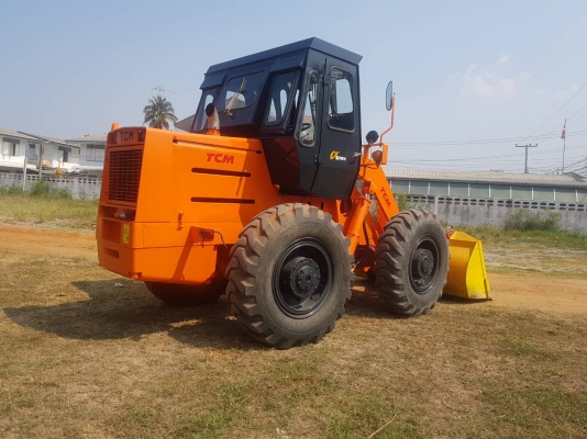 รถตัก TCM STD25 ขนาดบุ้งกี๋ 1.2 คิวขนาดกระทะล้อยางขอบ 24 นิ้วเหมาะสำหรับตัดหินตักทรายหรือลานข้าวเปลือก ลานมันเครื่องยนต์ Isuzu รถเก่าญี่ปุ่นไม่เคยใช้งานในไทย สภาพพร้อมใช้งานใช้งานได้ทุกระบบ ระบบ ขับเคลื่อน 4 ล้อ  ราคา390,000 บาท สนใจติดต่อ #KPGแทรคเต