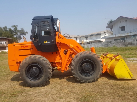 รถตัก TCM STD25 ขนาดบุ้งกี๋ 1.2 คิวขนาดกระทะล้อยางขอบ 24 นิ้วเหมาะสำหรับตัดหินตักทรายหรือลานข้าวเปลือก ลานมันเครื่องยนต์ Isuzu รถเก่าญี่ปุ่นไม่เคยใช้งานในไทย สภาพพร้อมใช้งานใช้งานได้ทุกระบบ ระบบ ขับเคลื่อน 4 ล้อ  ราคา390,000 บาท สนใจติดต่อ #KPGแทรคเต