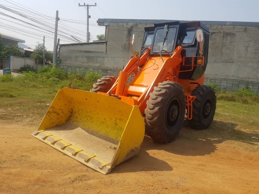 รถตัก TCM STD25 ขนาดบุ้งกี๋ 1.2 คิวขนาดกระทะล้อยางขอบ 24 นิ้วเหมาะสำหรับตัดหินตักทรายหรือลานข้าวเปลือก ลานมันเครื่องยนต์ Isuzu รถเก่าญี่ปุ่นไม่เคยใช้งานในไทย สภาพพร้อมใช้งานใช้งานได้ทุกระบบ ระบบ ขับเคลื่อน 4 ล้อ  ราคา390,000 บาท สนใจติดต่อ #KPGแทรคเต