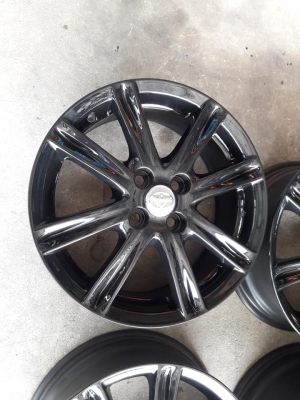 ขายล้อแม็กทำสีใหม่ vios 16" ยางใหม่ปี19