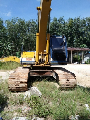 ขายKOBELCO SK200-/// บูมยาวแถมบูมสั้นด้วยไฟครบระบบดีรถสภาพใช้งานไดัดีเอวแน่นเอกสารเล่มทะเบียนราคา 93