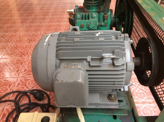 ปั๊มลม 105 ลิตร Fusheng HTA-65 ไฟ 380v มอเตอร์ 3 แรง ปั๊มลม 105 ลิตร Fusheng HTA-65 ไฟ 380v มอเตอร์ 3 แรง