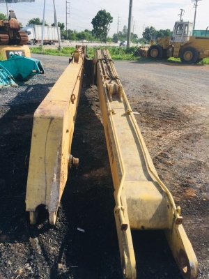 ขาย 300,000 บูมยาว 18 ม. ใส่ KOMATSU pc 5-6-7-8 บูมอามร์สวย พร้อมใช้ สินค้าอยู่ ปทุมธานี 090-772-3710 090-772-3708
