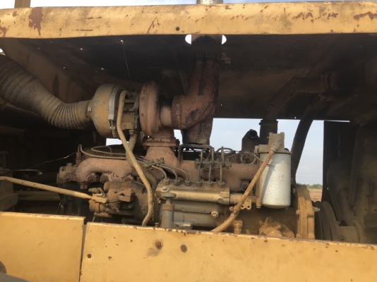 ขาย 750,000 รถตักล้อยาง CAT 980 B เครื่องดี เกียร์แรง เอวอ่อนแน่น ยางใหม่ รถสวยพร้อมใช้ เอกสารซื้อขาย  รถอยู่ อยุธยา 090-772-3710 090-772-3708