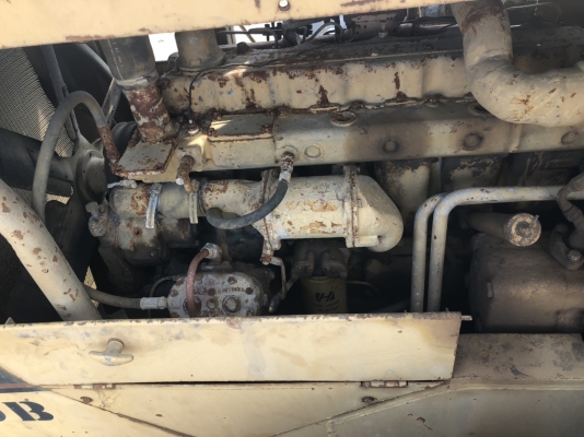 ขาย 750,000 รถตักล้อยาง CAT 980 B เครื่องดี เกียร์แรง เอวอ่อนแน่น ยางใหม่ รถสวยพร้อมใช้ เอกสารซื้อขาย  รถอยู่ อยุธยา 090-772-3710 090-772-3708