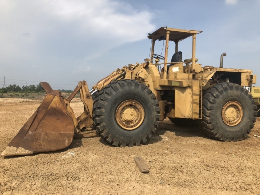 ขาย 750,000 รถตักล้อยาง CAT 980 B เครื่องดี เกียร์แรง เอวอ่อนแน่น ยางใหม่ รถสวยพร้อมใช้ เอกสารซื้อขาย  รถอยู่ อยุธยา 090-772-3710 090-772-3708