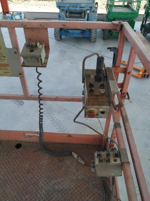 ขายรถกระเช้า Skyjack SJ9250RT ขับเคลื่อน 4 ล้อ ระยะทำงานสูง 17 เมตร นำเข้าจาก USA ขายรถกระเช้า Skyjack SJ9250RT ขับเคลื่อน 4 ล้อ ระยะทำงานสูง 17 เมตร นำเข้าจาก USA