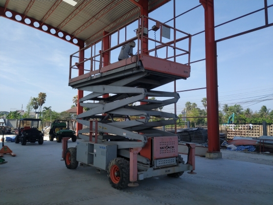 ขายรถกระเช้า Skyjack SJ9250RT ขับเคลื่อน 4 ล้อ ระยะทำงานสูง 17 เมตร นำเข้าจาก USA ขายรถกระเช้า Skyjack SJ9250RT ขับเคลื่อน 4 ล้อ ระยะทำงานสูง 17 เมตร นำเข้าจาก USA