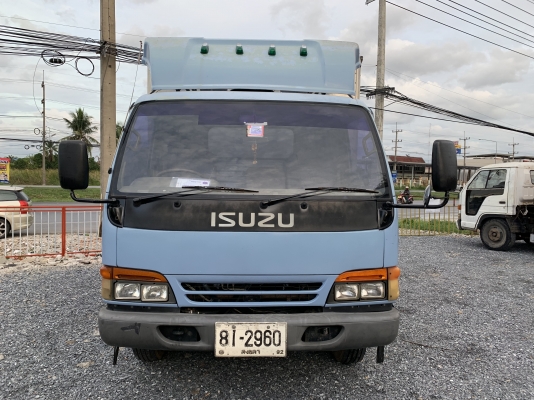 ISUZU NPR 120 รถห้างปี43 ยาว5เมตร ISUZU NPR 120 รถห้างปี43 ยาว5เมตร