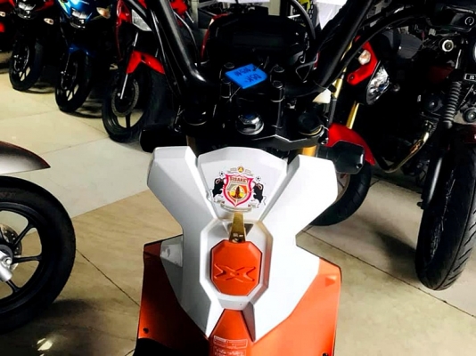 zoomer สีขาวส้ม ตัวใหม่ไมล์ดิจิตอล ล้อ2สี 33900