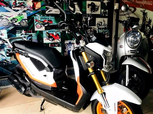 zoomer สีขาวส้ม ตัวใหม่ไมล์ดิจิตอล ล้อ2สี 33900