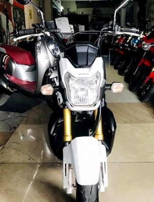 zoomer สีขาวส้ม ตัวใหม่ไมล์ดิจิตอล ล้อ2สี 33900