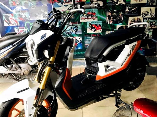 zoomer สีขาวส้ม ตัวใหม่ไมล์ดิจิตอล ล้อ2สี 33900