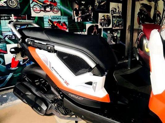 zoomer สีขาวส้ม ตัวใหม่ไมล์ดิจิตอล ล้อ2สี 33900