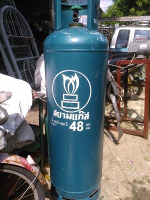 ขายถังแก็ส48โลพร้อมเตาอุปกรณืพร้อมใช้4500