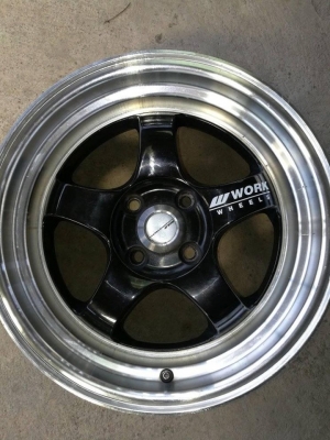 ล้อรถเก๋ง4รู100ขอบ15 (กว้าง7.5 ) 4วงราคา6,300บ.