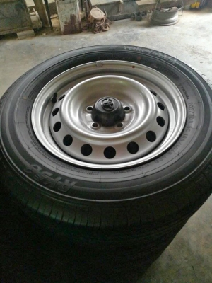 ล้อกะทะขอบ15ยางโยโก205/70/15  ปี19 ถอดป้ายแดงเส้นสี ครบยกชุด8200