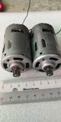 คู่ละ 400 บ.ส่งถึงบ้านฟรี โทร 083-2000058 LINE ID: line832923 มอเตอร์DC ขนาด12 V. เริ่มหมุนที่ 3 V. 