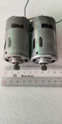 คู่ละ 400 บ.ส่งถึงบ้านฟรี โทร 083-2000058 LINE ID: line832923 มอเตอร์DC ขนาด12 V. เริ่มหมุนที่ 3 V. คู่ละ 400 บ.ส่งถึงบ้านฟรี โทร 083-2000058 LINE ID: line832923 มอเตอร์DC ขนาด12 V. เริ่มหมุนที่ 3 V.