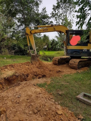 ขายรถขุดแบ็คโค KOMATSU PC60 ตัวเดิน10HT สภาพพร้อมใช้งาน  บูมสวยเครื่องดี