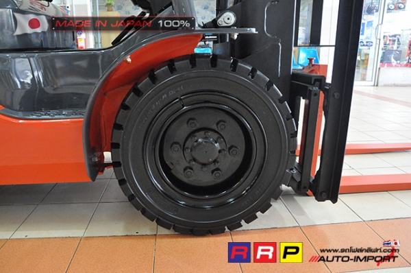 ขายรถโฟล์คลิฟท์มือสอง TOYOTA รุ่น 8FD30-11253 นำเข้าจากประเทศญี่ปุ่น 100\% ไม่เคยใช้งานในไทย