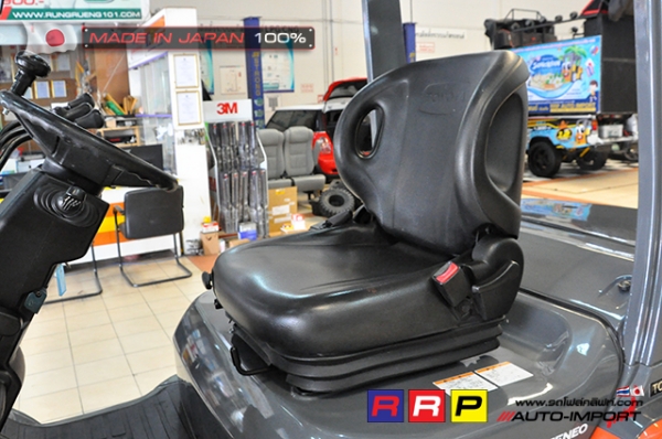 ขายรถโฟล์คลิฟท์มือสอง TOYOTA รุ่น 8FD30-11253 นำเข้าจากประเทศญี่ปุ่น 100\% ไม่เคยใช้งานในไทย