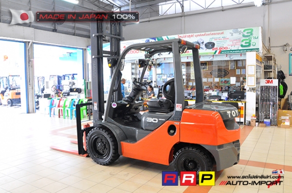 ขายรถโฟล์คลิฟท์มือสอง TOYOTA รุ่น 8FD30-11253 นำเข้าจากประเทศญี่ปุ่น 100\% ไม่เคยใช้งานในไทย