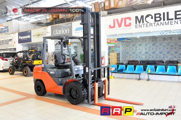 ขายรถโฟล์คลิฟท์มือสอง TOYOTA รุ่น 8FD30-11253 นำเข้าจากประเทศญี่ปุ่น 100\% ไม่เคยใช้งานในไทย