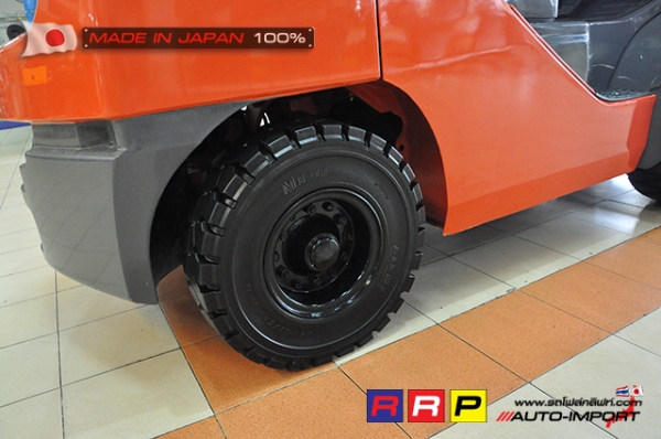 ขายรถโฟล์คลิฟท์มือสอง TOYOTA รุ่น 8FD30-11253 นำเข้าจากประเทศญี่ปุ่น 100\% ไม่เคยใช้งานในไทย