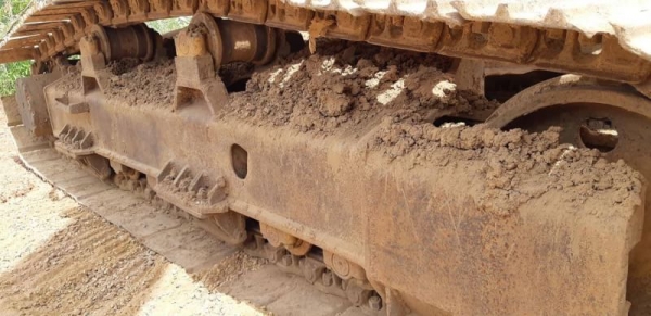 ขาย 850,000 KOMATSU pc200-7 เล่มทะเบียน เครื่องดี ปั๊มแรง เอวแน่น ช่วงล่างเต็ม รถสวยพร้อมใช้ รถอยู่ นครปฐม 090-772-3710 090-772-3708