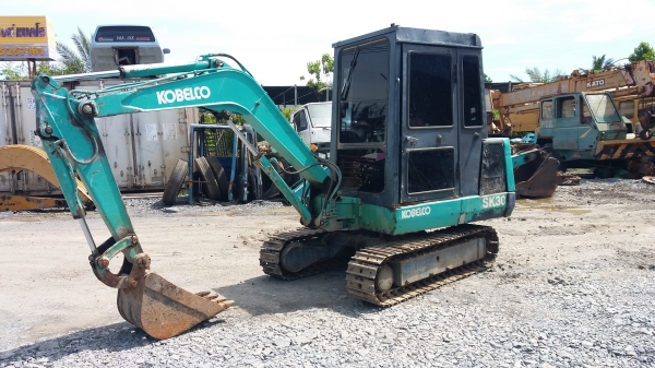 ขาย 185,000 MITSUBISHI m 30 หัวเก๋ง มีตัวปรับคอลโทนอยากขับรุ่นไหนปรับได้เลย เครื่องดี ปั้มแรง เอวแน่น ช่วงล่างสวย รถสวยพร้อมใช้ รถอยู่ นครปฐม 090-772-3710 090-772-3708