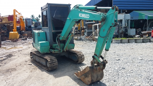 ขาย 185,000 MITSUBISHI m 30 หัวเก๋ง มีตัวปรับคอลโทนอยากขับรุ่นไหนปรับได้เลย เครื่องดี ปั้มแรง เอวแน่น ช่วงล่างสวย รถสวยพร้อมใช้ รถอยู่ นครปฐม 090-772-3710 090-772-3708